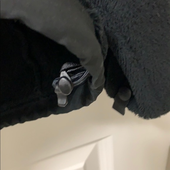 Women’s North Face Denali Jacket - Picture 5 of 7